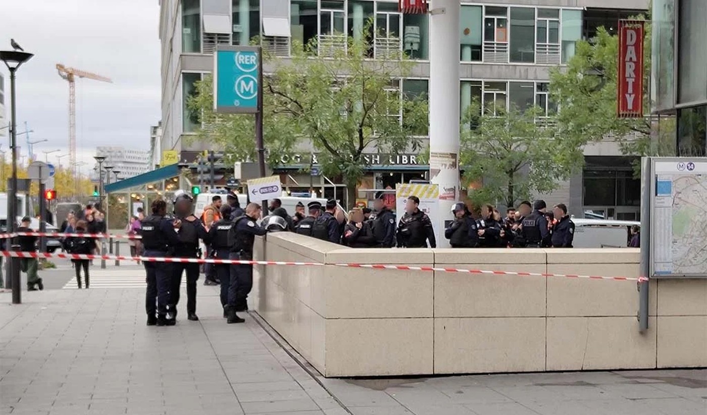 paris-rer-femme-appologie-terrorisme