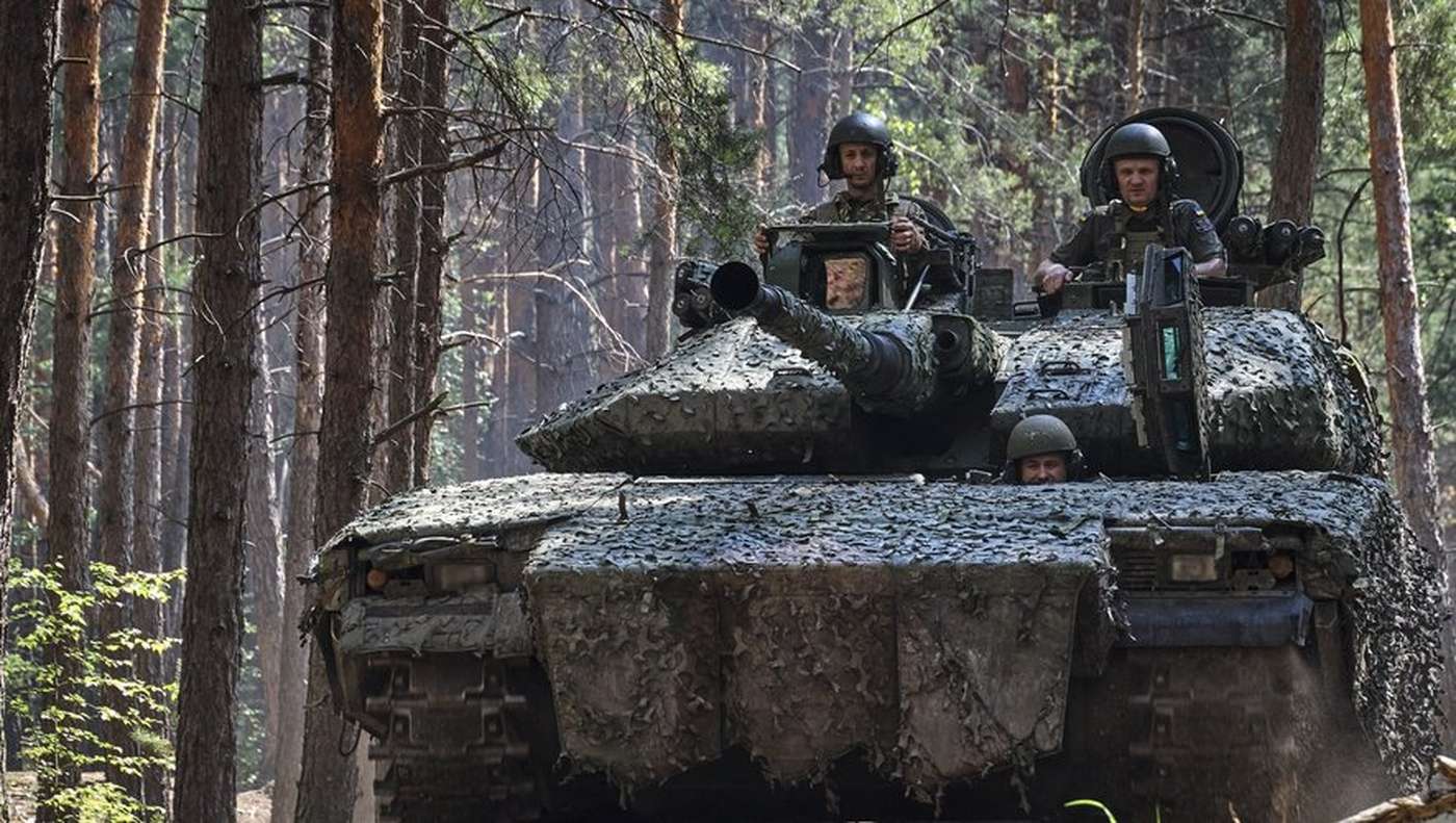 Combat units of the 57th Motorized Brigade before returning to the front line