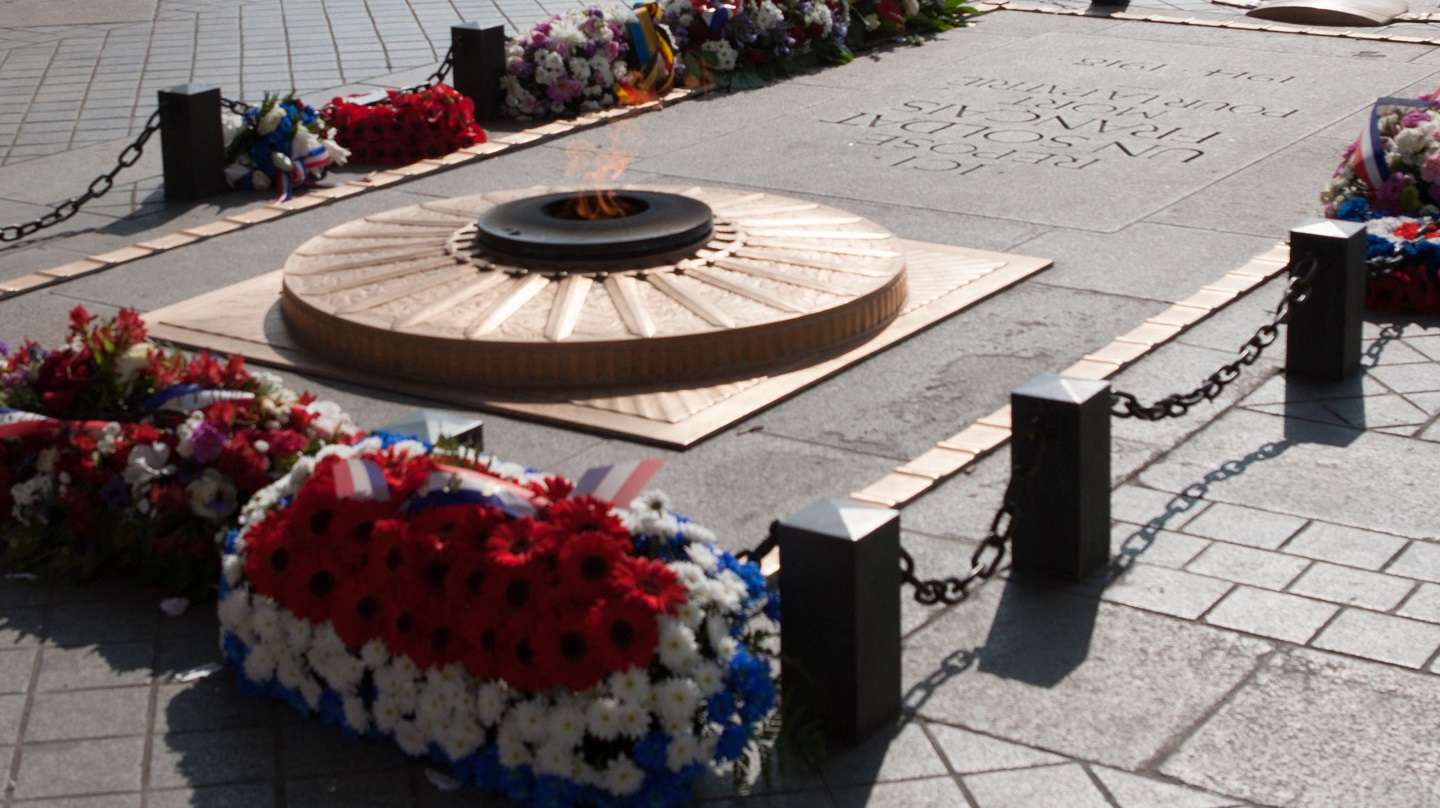 arc-triomphe-jour-hommage-11-novembre